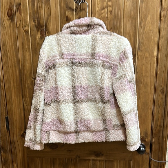 NWT Cozy Pink Plaid Sherpa Jacket - Picture 2 of 2